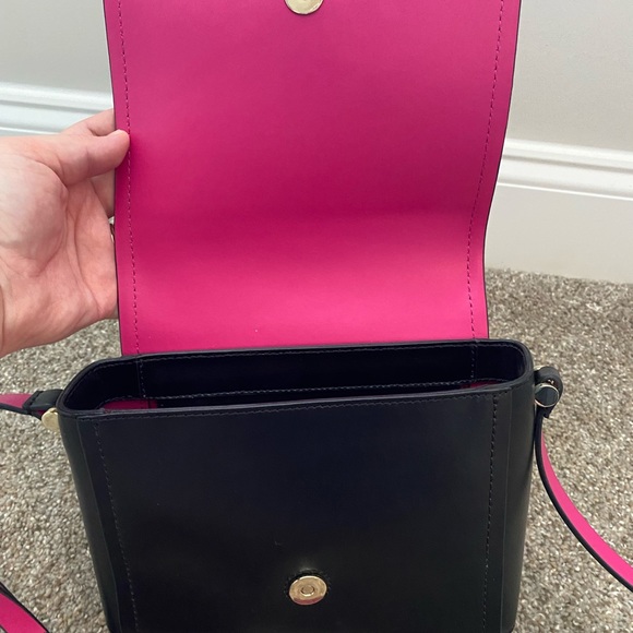 Small black Kate Spade purse - Picture 3 of 7